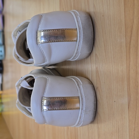 Kenneth Cole Kam White Leather Lace-Up Sneaker with Gold Accent Size 8M - Picture 6 of 9